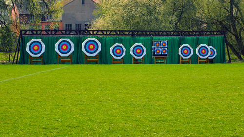 Der große Platz (40-70m)