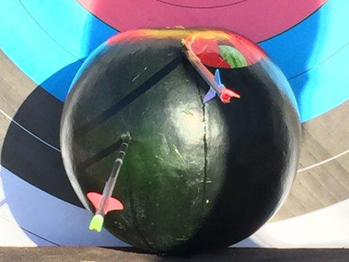 Wassermelone auf 100m getroffen