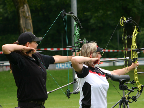 Finale: Kristina Heigenhauser (li.) gegen Sabine Fünfgelder (re.)