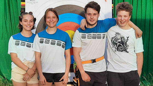 Die 2. Mannschaft: Mirja Diwald, Renée Diwald, Oskar Zurak, Vincent Zurak und Sascha Heindl (nicht im Bild)